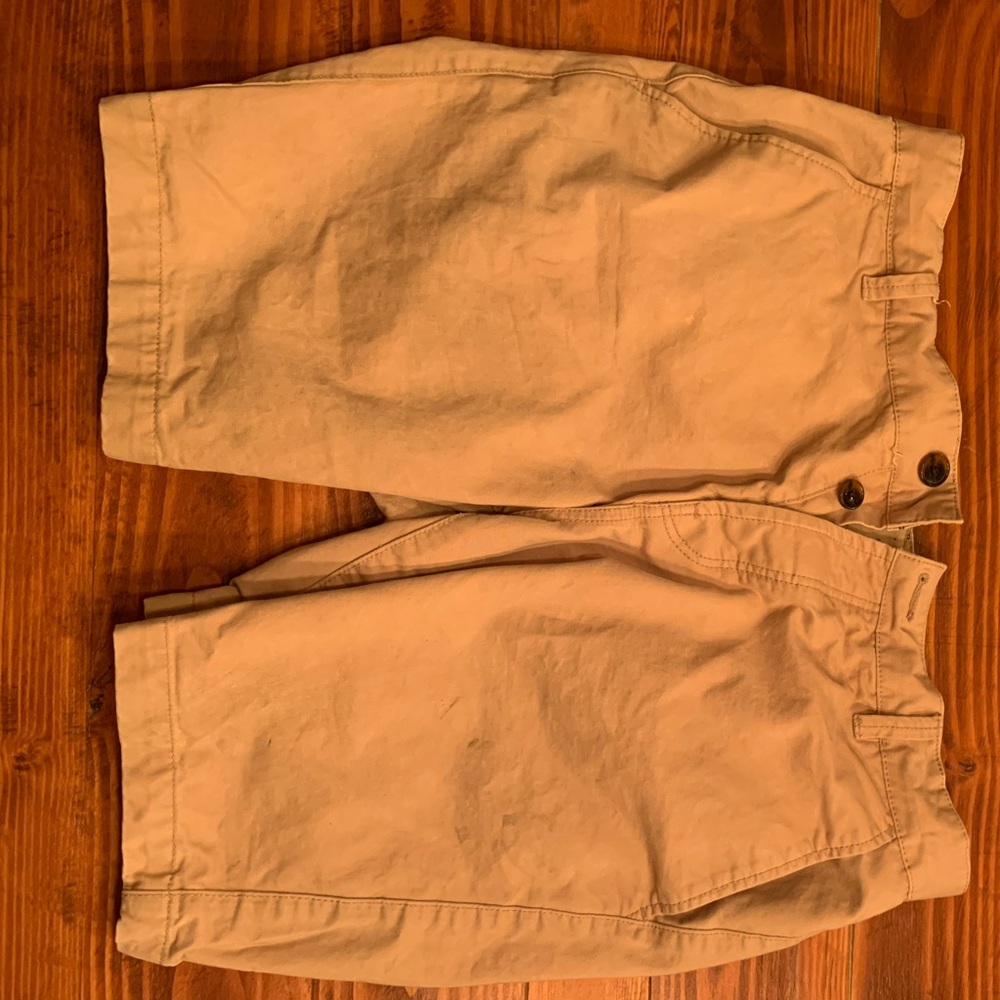 Thread bare chino shorts